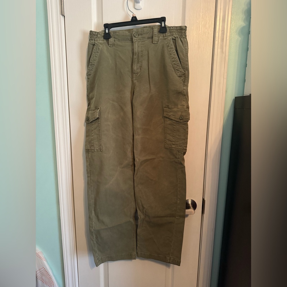 American Eagle Outfitters Olive Green Straight Leg Cargo Pants